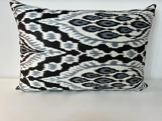 Ikat silk cushion Hand made (40x60cm)