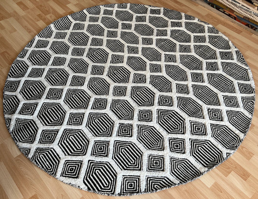 Round Vintage Sumak kilim