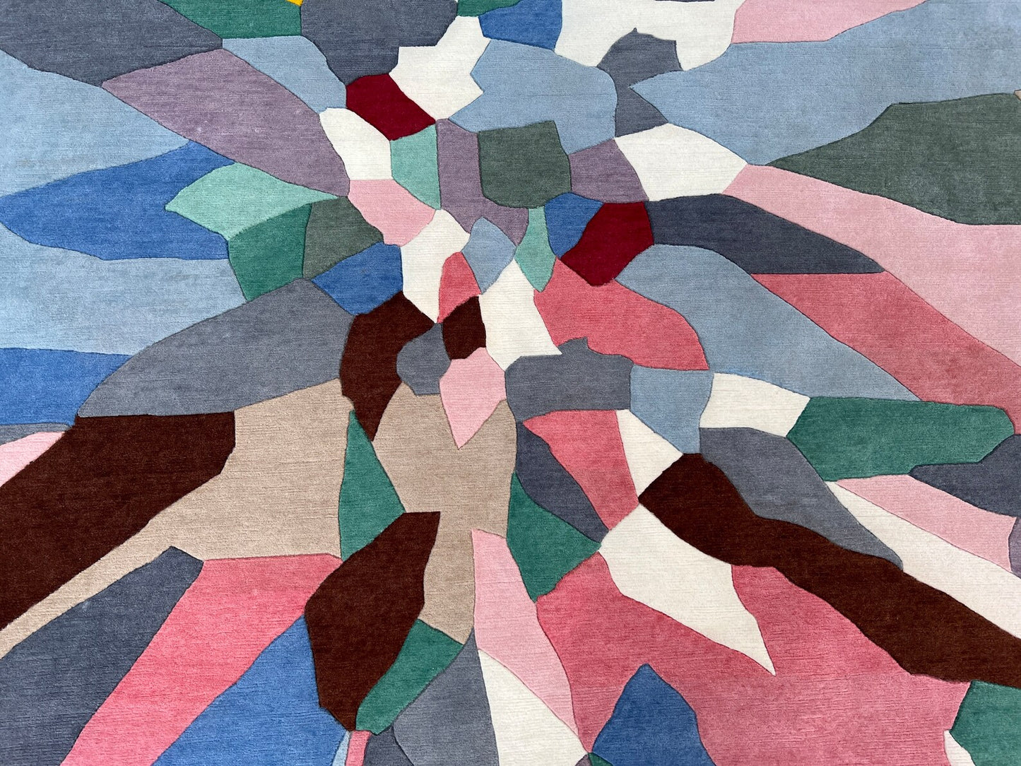Silk And Wool Contemporary Rug.