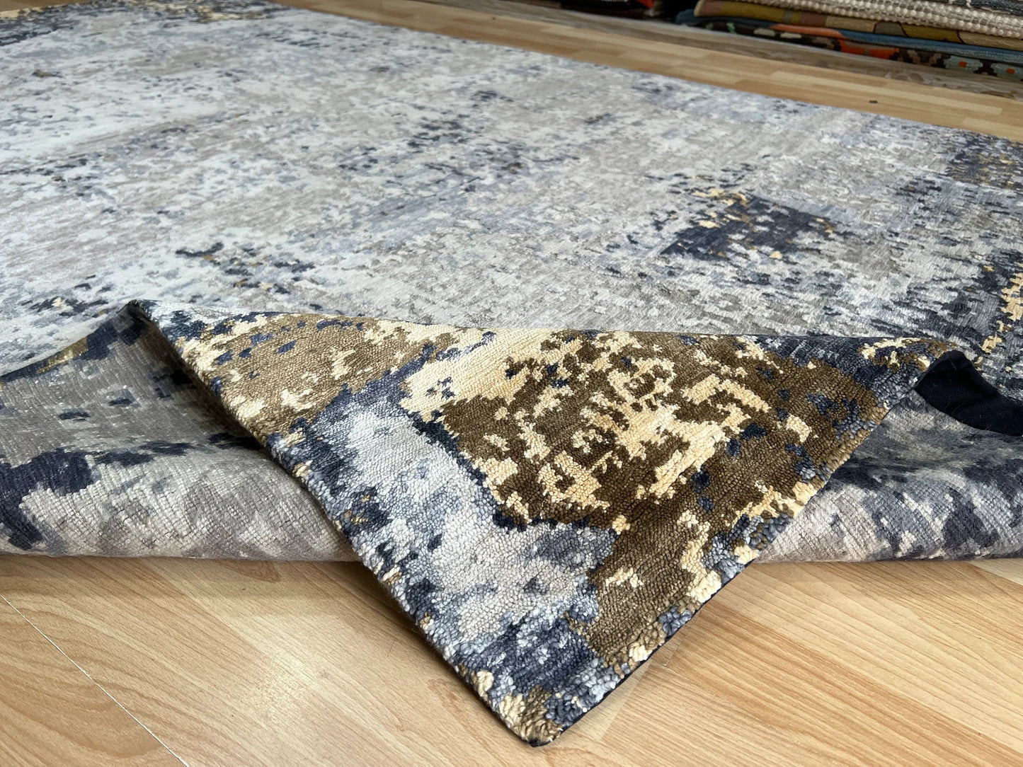 Wool & Silk rug