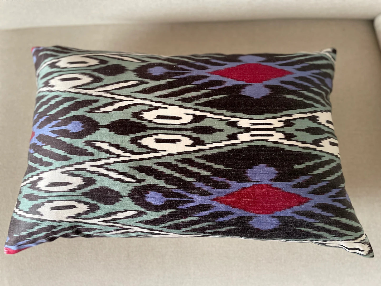 Ikat silk cushion Hand made (40x60cm)
