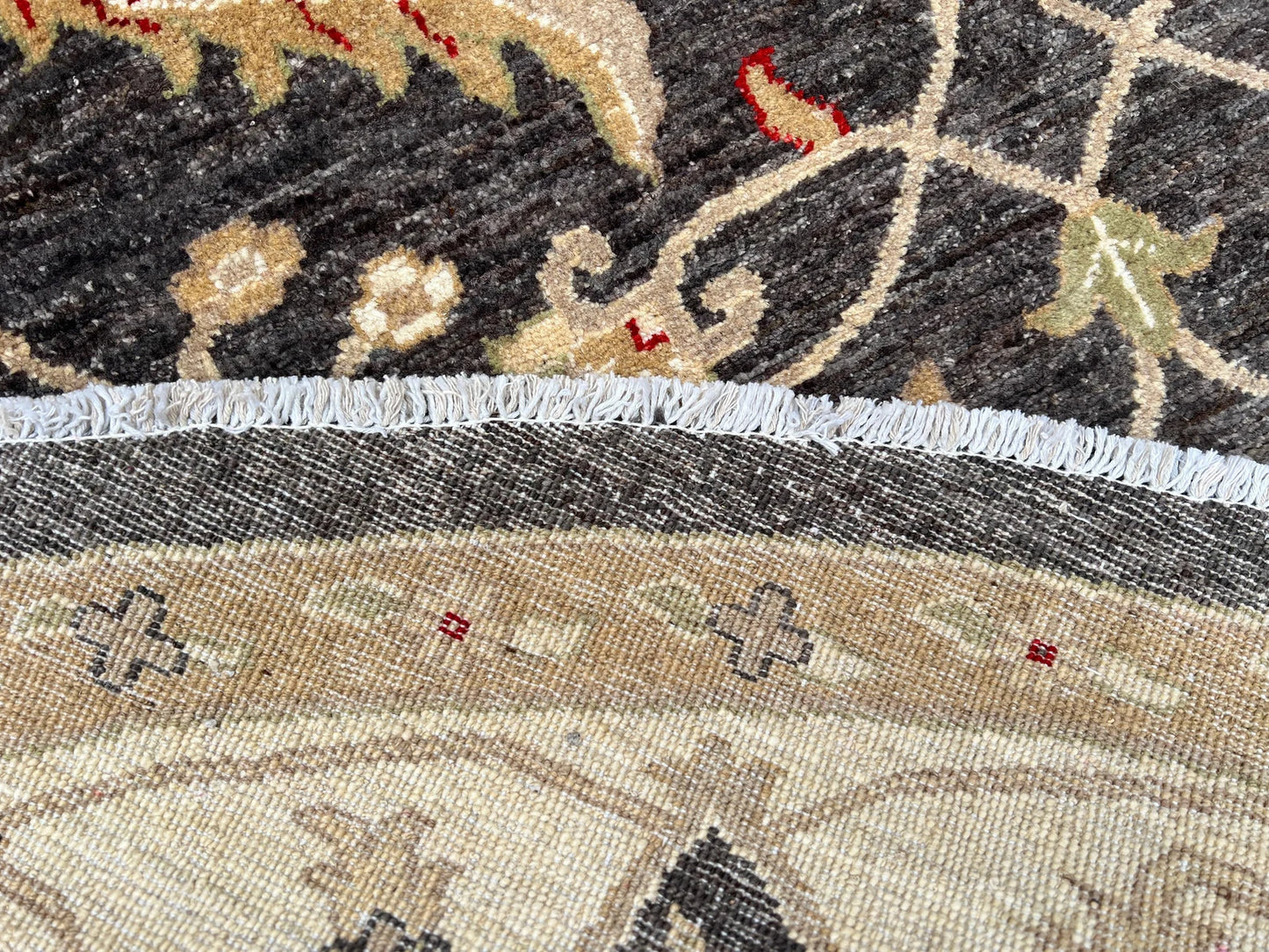 Round shape Oriental rug