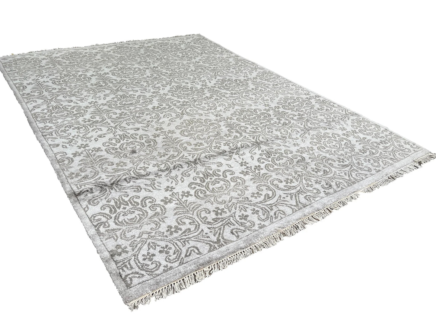 Silk Contemporary Rug.