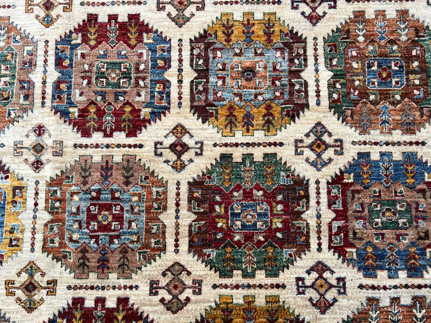 Oriental Stunning Rug.